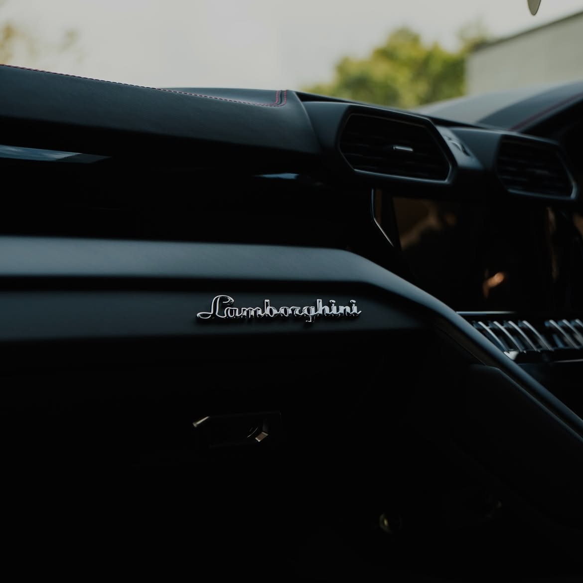 Lamborghini Urus S — interior dashboard detail