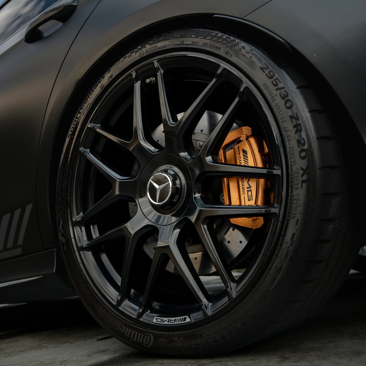 Mercedes E63 S AMG — wheel and ceramic brake detail